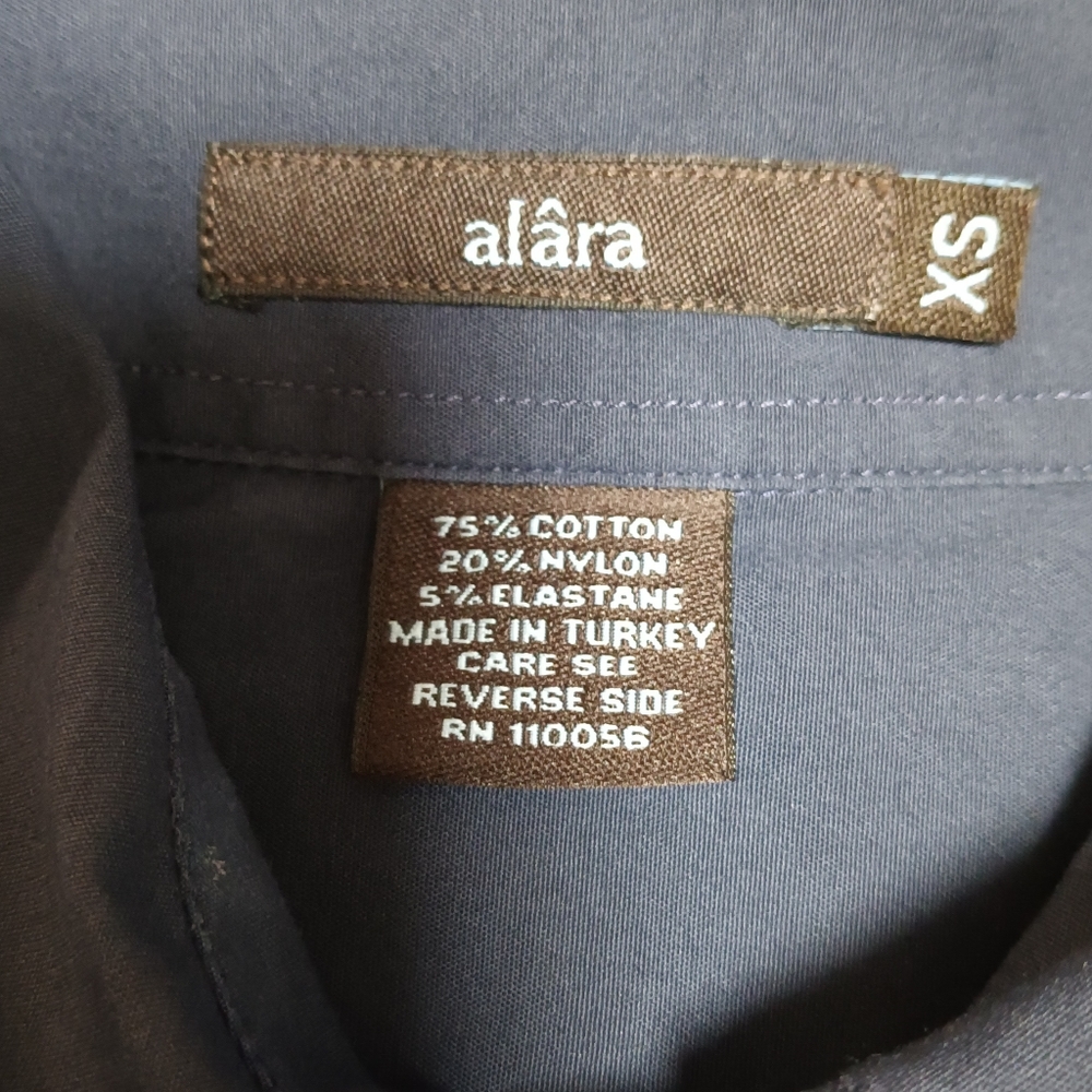 Alara Fitted Button Down Shirt - Picture 5 of 6